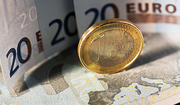 'AB ile ekonomik ilişkiler daha artacak'