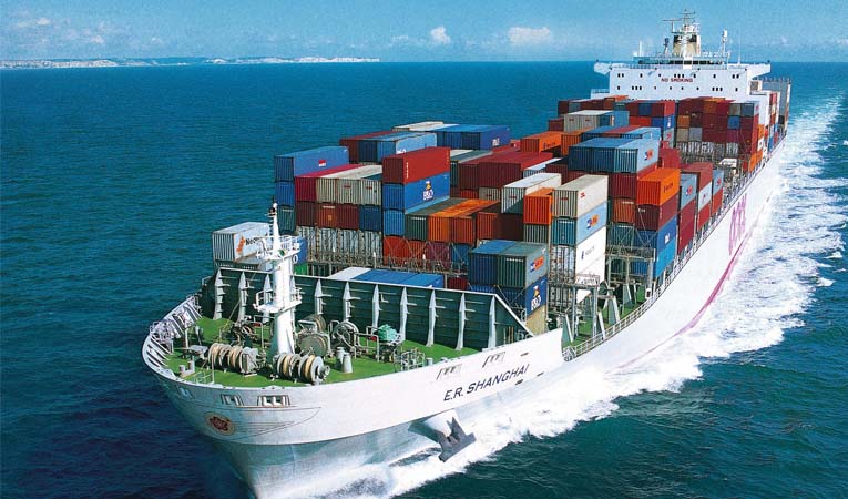 Dış ticaret açığı nisanda 5 milyar dolara yaklaştı