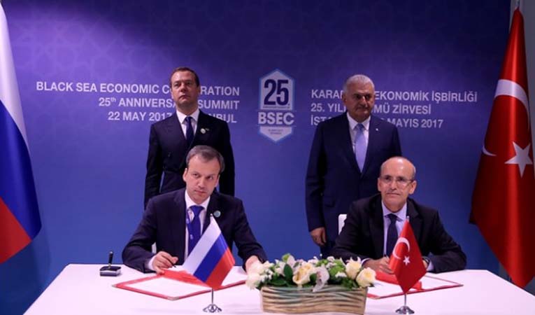 Ticaretin önündeki engeller kalkıyor