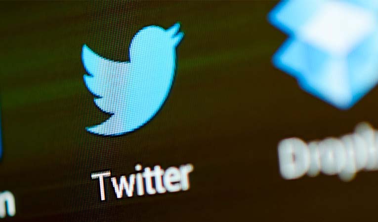 Twitter'da istifa depremi