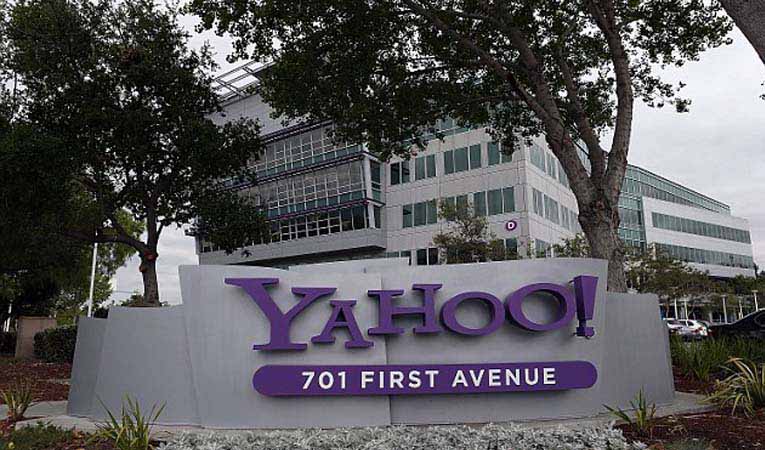 ABD'li dev Yahoo'yu satın aldı