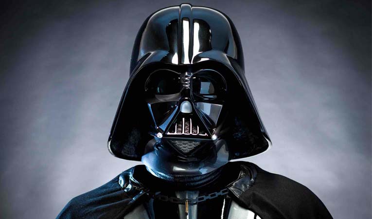 Altından Darth Vader maskesi satılacak