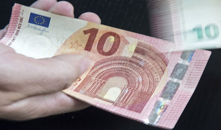 Euro 11,5 yılın dibinde!