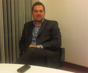 "Cep telefonunda liderliği alacağız"